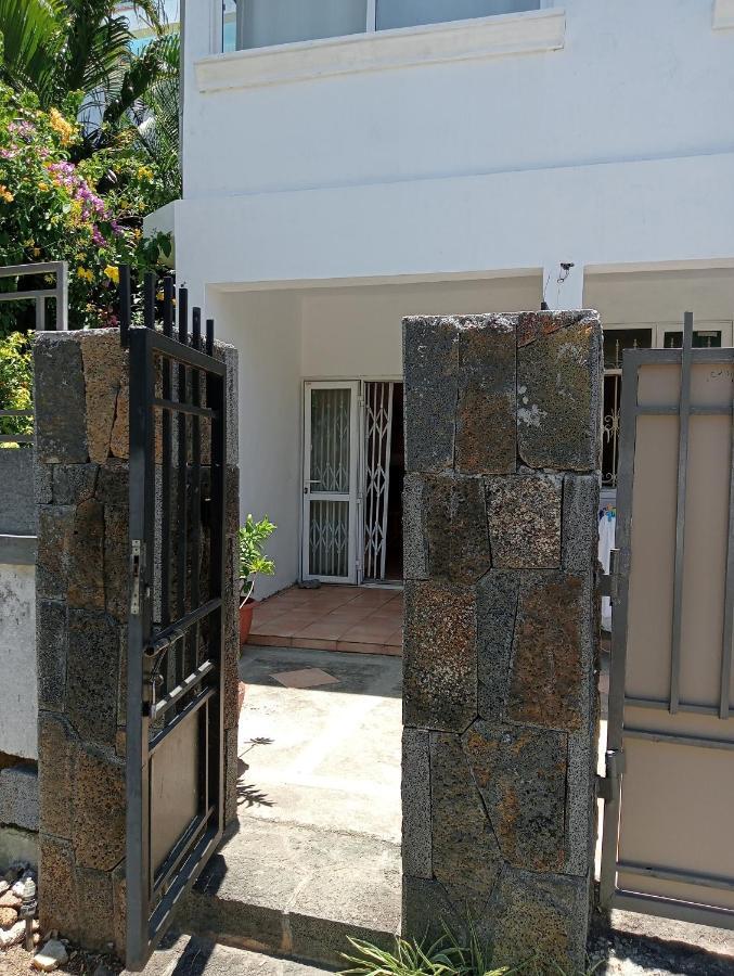Chetty Tourist Residence Pereybere Beach Bagian luar foto